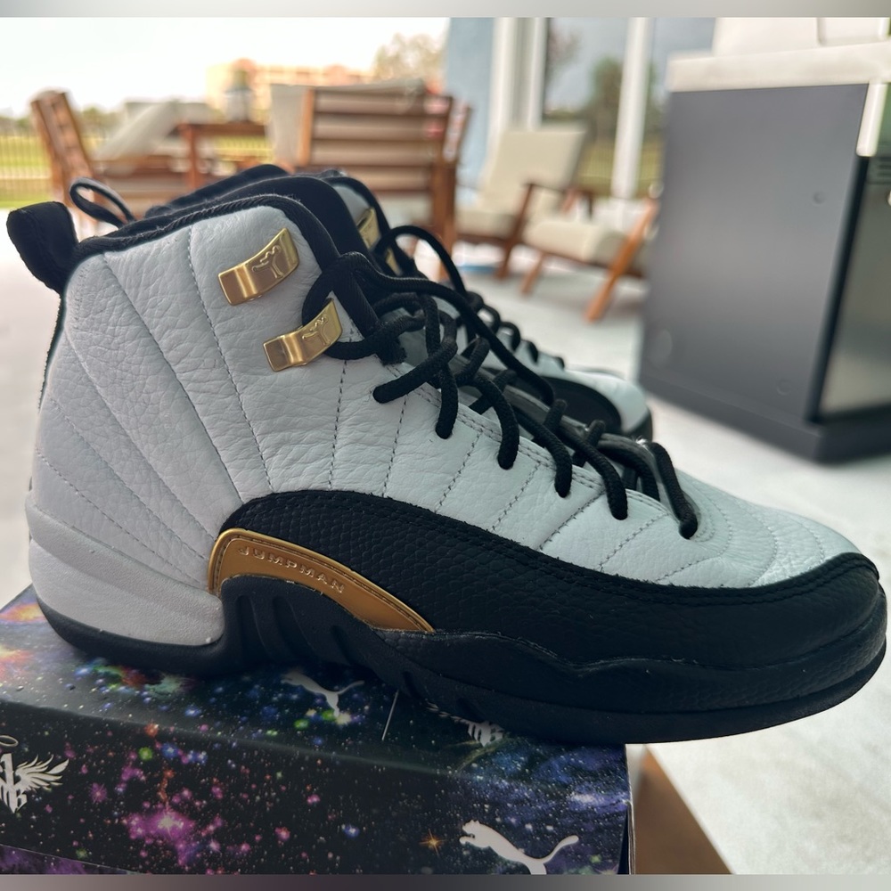 Air Jordan Retro 12 Taxi (Royalty), Boys Size 5Y.